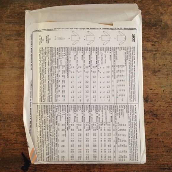 Vtg 1980s McCall's 3932  w Tie Bow Pattern Sz 12  34" Bust Shoulder Pads - Picture 4 of 12